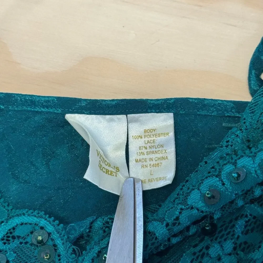Vintage Victoria’s Secret Emerald Green Lace Sequin Midi Slip‎ Large